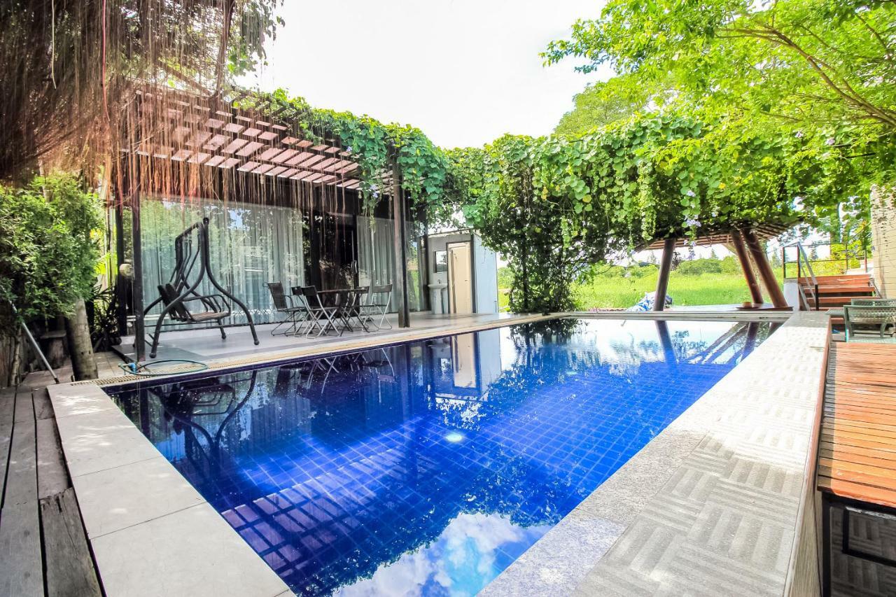 Oyo 271 The Resort Romklao Bangkok Kültér fotó